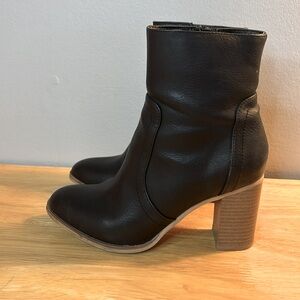 Australian Dotti Ankle Boots 6
